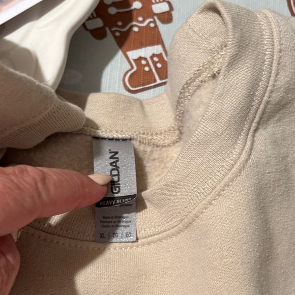 Santa Graphic Sweatshirt - Picture 3 of 4